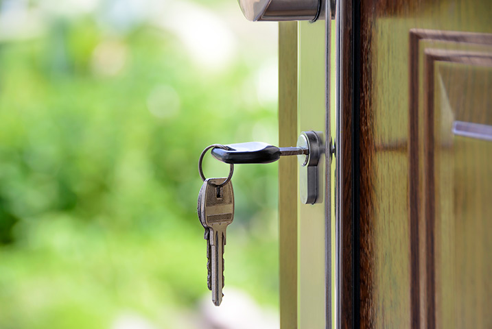 A2B Locks are able to provide local locksmiths in Nazeing to repair your broken locks. 